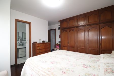 Apartamento à venda com 143m², 3 quartos e 2 vagasQuarto 1 suíte