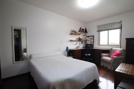 Apartamento à venda com 143m², 3 quartos e 2 vagasQuarto 3 suíte