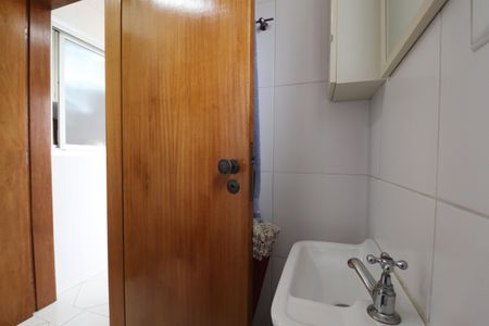 Apartamento à venda com 143m², 3 quartos e 2 vagasBanheiro de Serviço