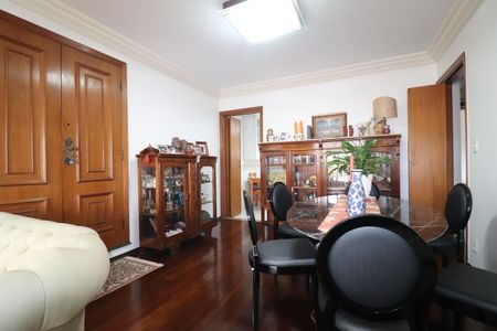 Apartamento à venda com 143m², 3 quartos e 2 vagasSala