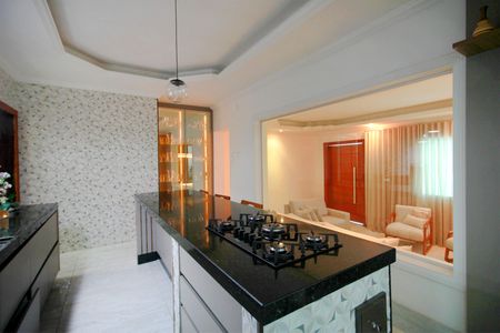 Casa à venda com 360m², 6 quartos e 3 vagasCozinha