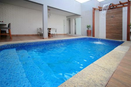 Casa à venda com 360m², 6 quartos e 3 vagasPiscina