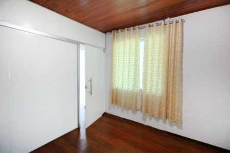 Casa à venda com 360m², 6 quartos e 3 vagasQuarto 4