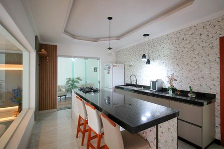 Casa à venda com 360m², 6 quartos e 3 vagasCozinha