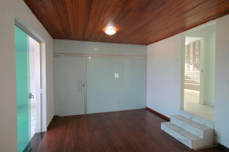 Casa à venda com 360m², 6 quartos e 3 vagasSala de Estar