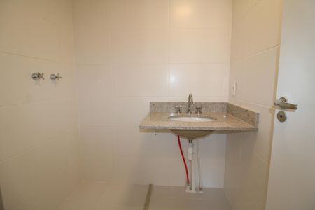 Apartamento à venda com 56m², 2 quartos e 1 vagaQuarto 2 - Banheiro