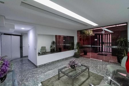 Apartamento à venda com 171m², 4 quartos e 3 vagas Apartamento à venda com 171m², 4 quartos e 3 vagasHall social