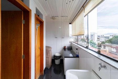 Apartamento à venda com 171m², 4 quartos e 3 vagas Apartamento à venda com 171m², 4 quartos e 3 vagasÁrea de serviço