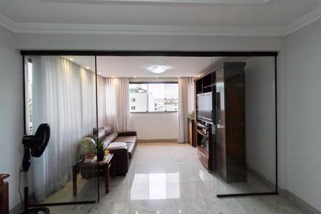 Apartamento à venda com 171m², 4 quartos e 3 vagas Apartamento à venda com 171m², 4 quartos e 3 vagasVaranda da sala