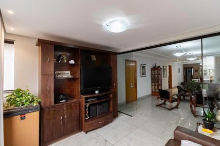 Apartamento à venda com 171m², 4 quartos e 3 vagas Apartamento à venda com 171m², 4 quartos e 3 vagasVaranda da sala