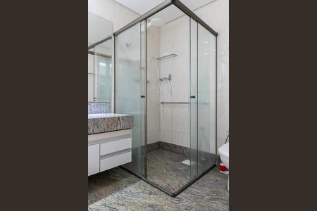 Apartamento à venda com 171m², 4 quartos e 3 vagas Apartamento à venda com 171m², 4 quartos e 3 vagasBanheiro da suíte 2