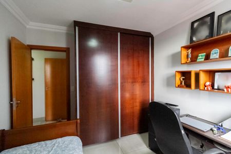 Apartamento à venda com 171m², 4 quartos e 3 vagas Apartamento à venda com 171m², 4 quartos e 3 vagasQuarto