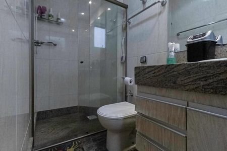 Apartamento à venda com 171m², 4 quartos e 3 vagas Apartamento à venda com 171m², 4 quartos e 3 vagasBanheiro da suíte 1