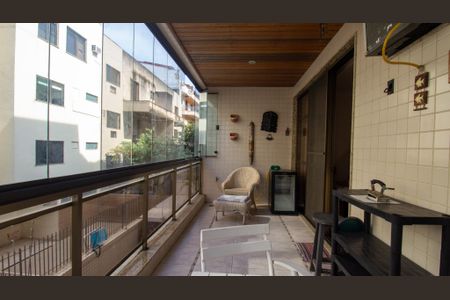 Apartamento para alugar com 75m², 2 quartos e 2 vagas Apartamento para alugar com 75m², 2 quartos e 2 vagasVaranda