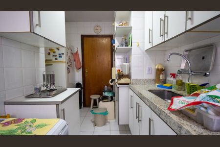 Apartamento para alugar com 75m², 2 quartos e 2 vagas Apartamento para alugar com 75m², 2 quartos e 2 vagasCozinha e Área de Serviço