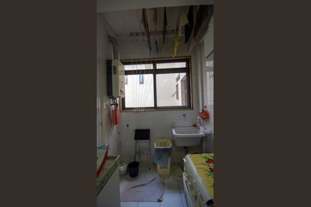 Apartamento para alugar com 75m², 2 quartos e 2 vagas Apartamento para alugar com 75m², 2 quartos e 2 vagasCozinha e Área de Serviço