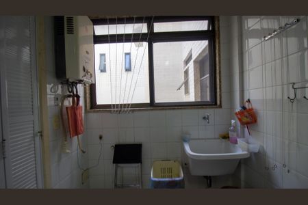 Apartamento para alugar com 75m², 2 quartos e 2 vagas Apartamento para alugar com 75m², 2 quartos e 2 vagasCozinha e Área de Serviço