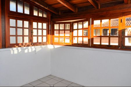 Casa de condomínio à venda com 146m², 3 quartos e 1 vaga Casa de condomínio à venda com 146m², 3 quartos e 1 vagavaranda