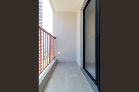 Studio à venda com 25m², 0 quarto e sem vaga Studio à venda com 25m², 0 quarto e sem vagaVaranda