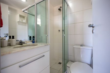 Apartamento à venda com 67m², 2 quartos e 1 vaga Apartamento à venda com 67m², 2 quartos e 1 vagaBanheiro Social
