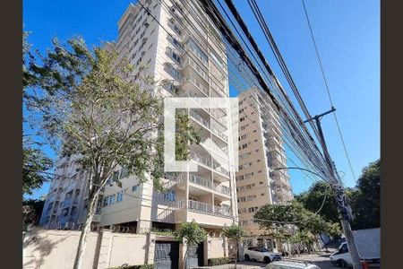 Apartamento à venda com 67m², 2 quartos e 1 vaga Apartamento à venda com 67m², 2 quartos e 1 vagaFachada