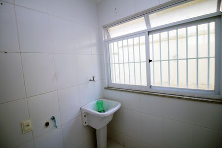 Apartamento para alugar com 80m², 2 quartos e 1 vagaÁrea de Serviço