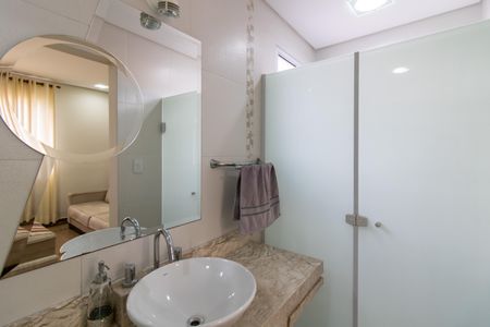 Casa à venda com 430m², 4 quartos e 4 vagasBanheiro da Suíte 4