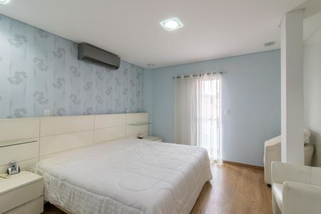 Casa à venda com 430m², 4 quartos e 4 vagasSuíte 1