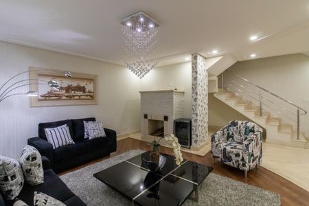 Casa à venda com 430m², 4 quartos e 4 vagasSala