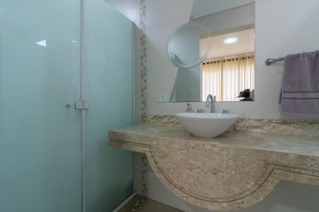 Casa à venda com 430m², 4 quartos e 4 vagasBanheiro da Suíte 4