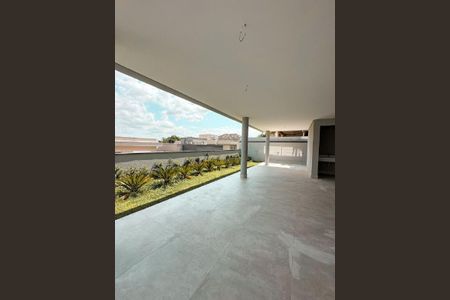 Casa de condomínio à venda com 604m², 4 quartos e 6 vagas