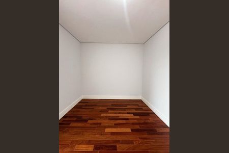Casa de condomínio à venda com 604m², 4 quartos e 6 vagas