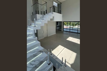 Casa de condomínio à venda com 604m², 4 quartos e 6 vagas