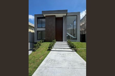 Casa de condomínio à venda com 604m², 4 quartos e 6 vagas