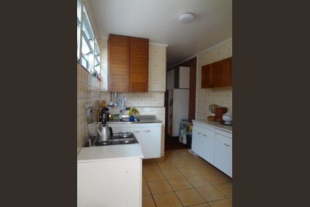 Casa à venda com 120m², 4 quartos e 1 vaga