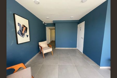 Apartamento à venda com 37m², 2 quartos e sem vaga Apartamento à venda com 37m², 2 quartos e sem vagaHall