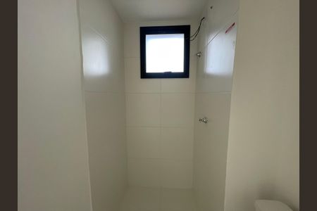 Apartamento à venda com 37m², 2 quartos e sem vaga Apartamento à venda com 37m², 2 quartos e sem vagaBanheiro