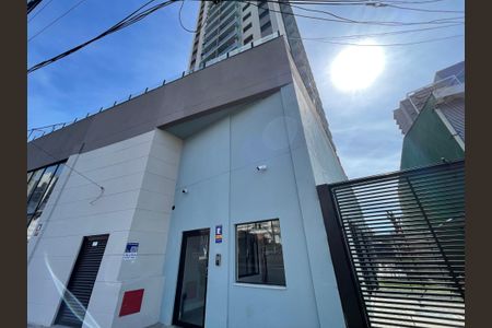 Apartamento à venda com 37m², 2 quartos e sem vaga Apartamento à venda com 37m², 2 quartos e sem vagaFachada