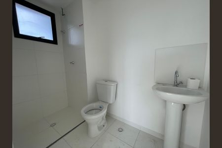 Apartamento à venda com 37m², 2 quartos e sem vaga Apartamento à venda com 37m², 2 quartos e sem vagaBanheiro