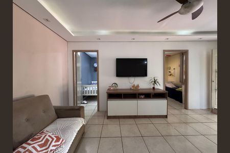 Casa à venda com 100m², 3 quartos e 1 vaga Casa à venda com 100m², 3 quartos e 1 vagaSala
