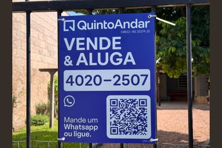 Casa à venda com 100m², 3 quartos e 1 vaga Casa à venda com 100m², 3 quartos e 1 vagaPlaquinha fachada