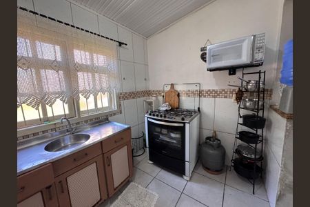 Casa à venda com 100m², 3 quartos e 1 vaga Casa à venda com 100m², 3 quartos e 1 vagaCozinha