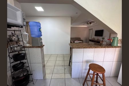 Casa à venda com 100m², 3 quartos e 1 vaga Casa à venda com 100m², 3 quartos e 1 vagaCozinha