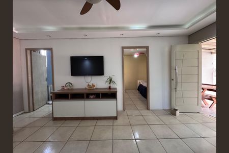 Casa à venda com 100m², 3 quartos e 1 vaga Casa à venda com 100m², 3 quartos e 1 vagaSala