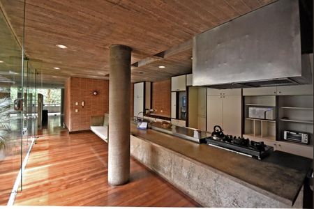 Casa à venda com 976m², 4 quartos e 5 vagas