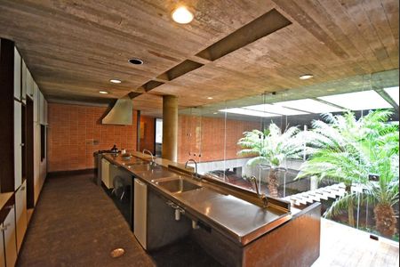 Casa à venda com 976m², 4 quartos e 5 vagas