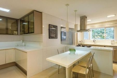 Apartamento à venda com 315m², 4 quartos e 5 vagas