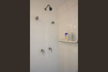 Apartamento à venda com 275m², 3 quartos e 4 vagasBanheiro da Suíte 2