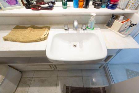 Apartamento à venda com 275m², 3 quartos e 4 vagasBanheiro da Suíte 2