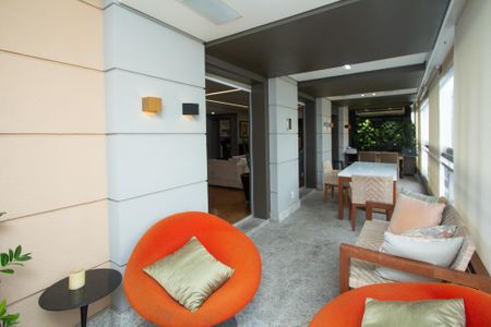 Apartamento à venda com 275m², 3 quartos e 4 vagasVaranda